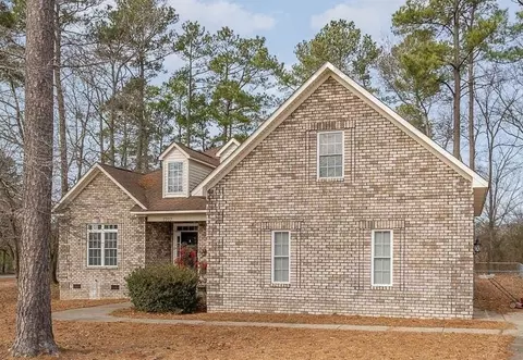 7707 Skylark Ct, Autryville, NC 28318