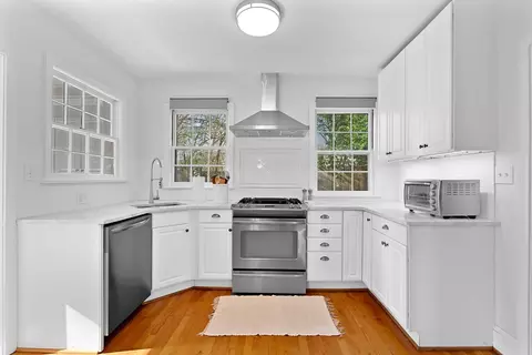 622 E Whitaker Mill Rd, Raleigh, NC 27608 photo 6