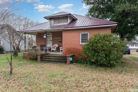 303 W D St, Erwin, NC 28339 photo 1