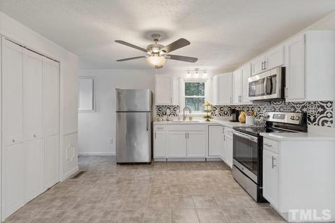 801 Carter Ave, Durham, NC 27703 photo 9