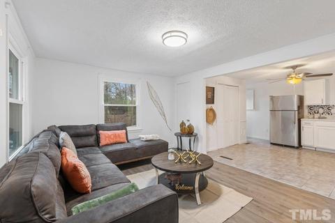 801 Carter Ave, Durham, NC 27703 photo 5