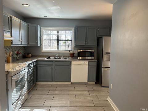67 Willow Bridge Dr, Durham, NC 27707 photo 3