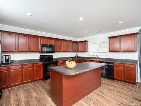 511 Ashburn Ln, Durham, NC 27703 photo 3