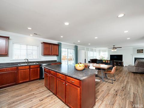 511 Ashburn Ln, Durham, NC 27703 photo 6