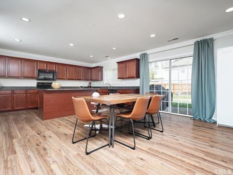 511 Ashburn Ln, Durham, NC 27703 photo 5