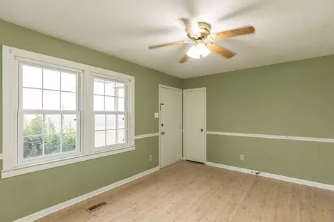 729 Mitchell Rd, Dudley, NC 28333 photo 2