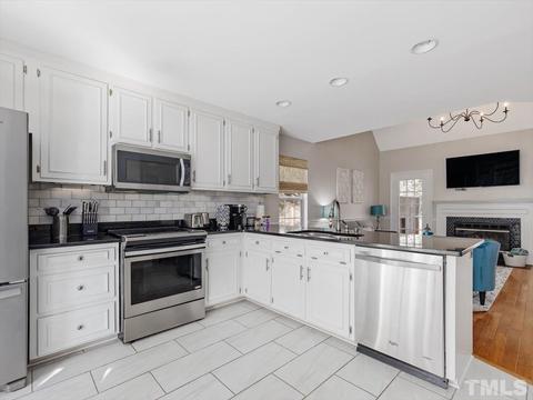 4612 Timberhurst Dr, Raleigh, NC 27612 photo 4