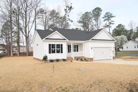 121 Crescent St, Pine Level, NC 27568 photo 3