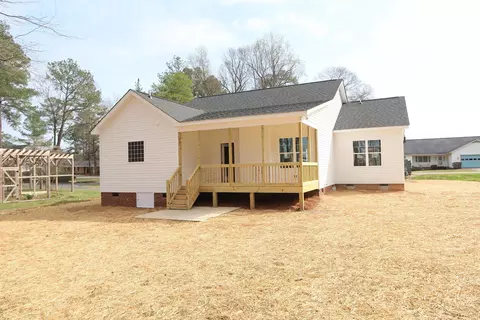 121 Crescent St, Pine Level, NC 27568 photo 6