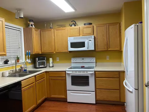 1562 Ella Ln, Stem, NC 27581 photo 12