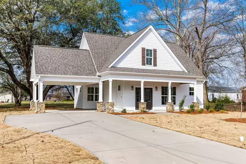 209 Pilkington St, Pine Level, NC 27568 photo 2