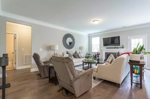 216 Peninsula Ct, Durham, NC 27703 photo 8