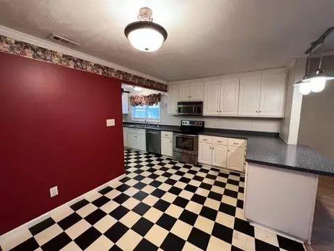 107 4th St, Erwin, NC 28339 photo 9