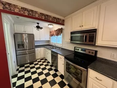 107 4th St, Erwin, NC 28339 photo 10