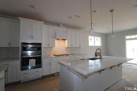 7128 Crested Iris Pl, Durham, NC 27703 photo 4