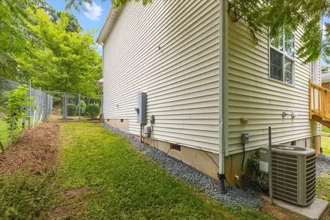 708 Brye St, Durham, NC 27703 photo 31