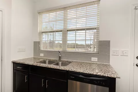 110 Peninsula Ct, Durham, NC 27703 photo 12