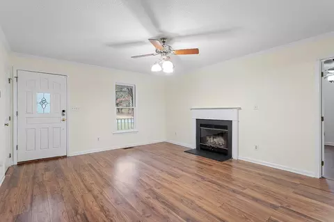 14 Syracuse Pl, Durham, NC 27704 photo 4
