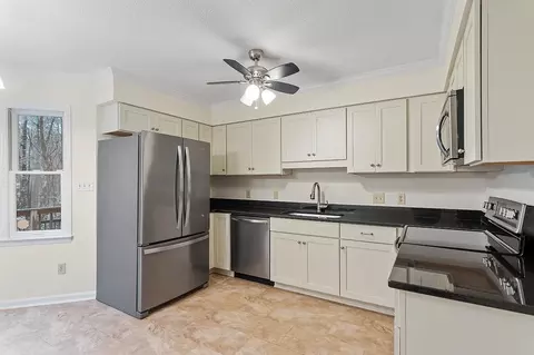 14 Syracuse Pl, Durham, NC 27704 photo 9
