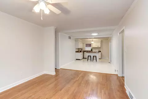 624 E Millbrook Rd, Raleigh, NC 27609 photo 9