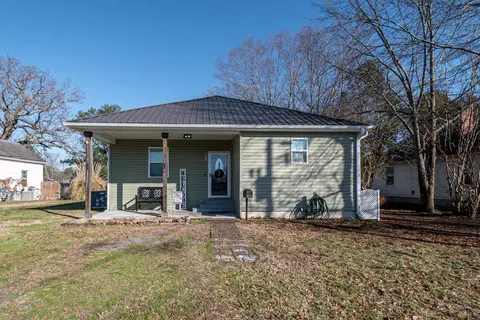 508 W D St, Erwin, NC 28339 photo 1