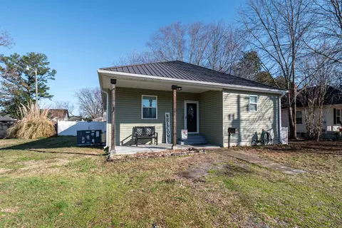 508 W D St, Erwin, NC 28339 photo 2