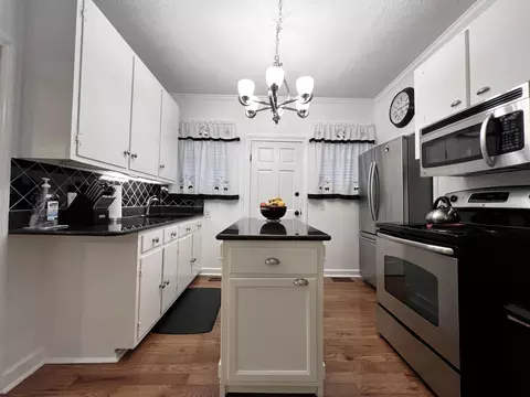424 Eugene St, Durham, NC 27701 photo 10