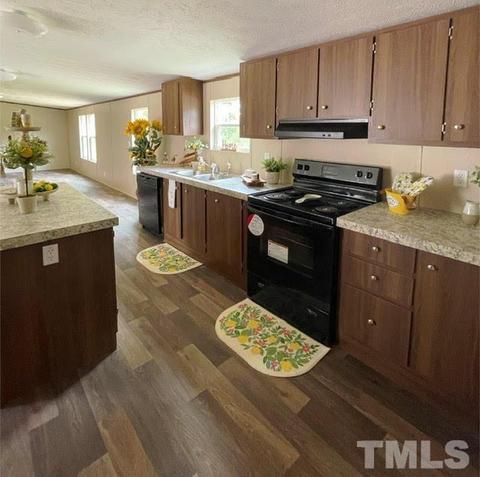 85 Character Ct, Bunnlevel, NC 28323 photo 3
