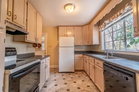 2 Maple Dr, Chapel Hill, NC 27514 photo 33