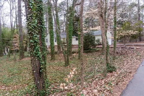 2 Maple Dr, Chapel Hill, NC 27514 photo 15
