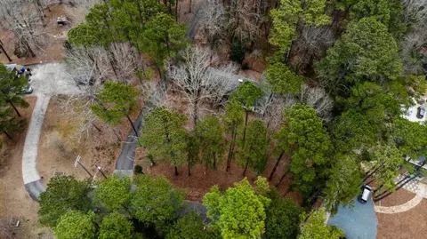 2 Maple Dr, Chapel Hill, NC 27514 photo 4