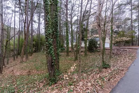 2 Maple Dr, Chapel Hill, NC 27514 photo 16