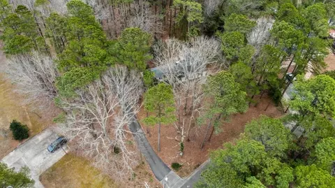 2 Maple Dr, Chapel Hill, NC 27514 photo 2