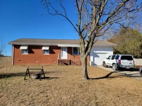 3336 Fairground Rd, Dunn, NC 28334 photo 1
