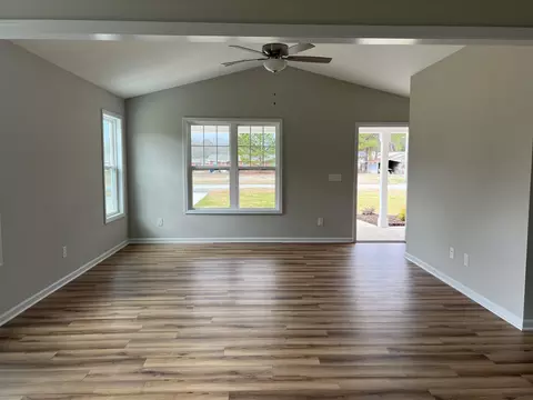 210 Mitchner St, Selma, NC 27576 photo 3
