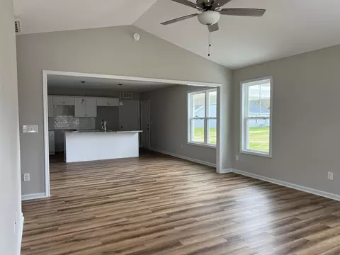 210 Mitchner St, Selma, NC 27576 photo 4