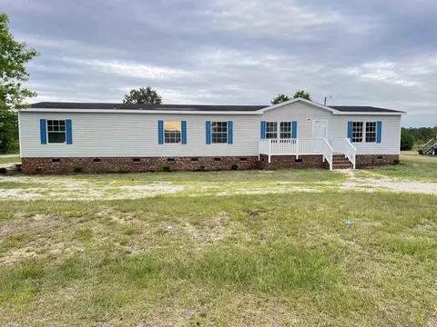 100 Rams Pl, Mount Olive, NC 28365