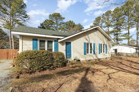 106 N 8th St, Erwin, NC 28339 photo 3