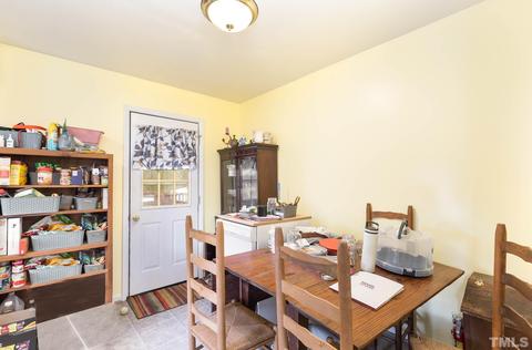 106 N 8th St, Erwin, NC 28339 photo 6