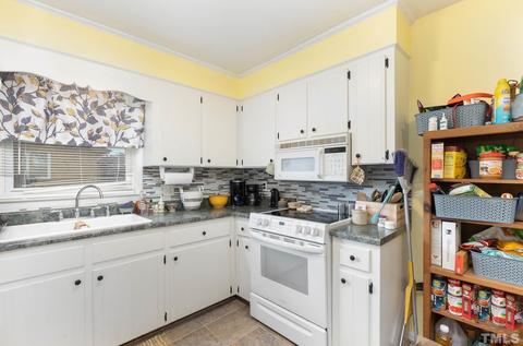 106 N 8th St, Erwin, NC 28339 photo 7