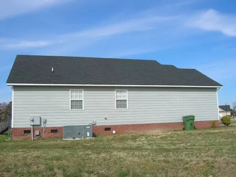 50 S Thomas Ct, Erwin, NC 28339 photo 5