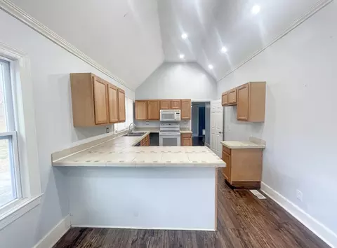 1240 Pointer St, Roxboro, NC 27573 photo 8