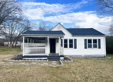 1240 Pointer St, Roxboro, NC 27573 photo 1
