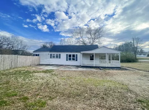 1240 Pointer St, Roxboro, NC 27573 photo 3