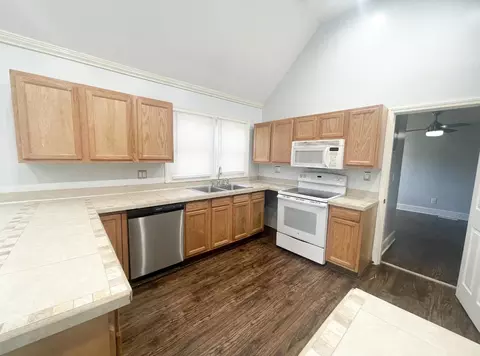 1240 Pointer St, Roxboro, NC 27573 photo 10