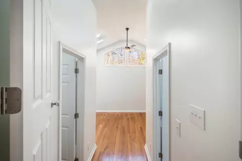 8 Holmes Cir, Durham, NC 27713 photo 12