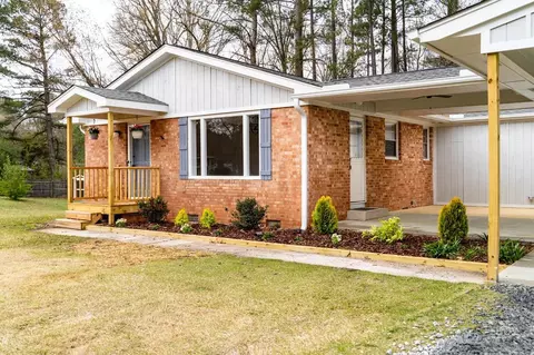 8 Holmes Cir, Durham, NC 27713 photo 1