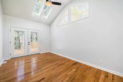 8 Holmes Cir, Durham, NC 27713 photo 14