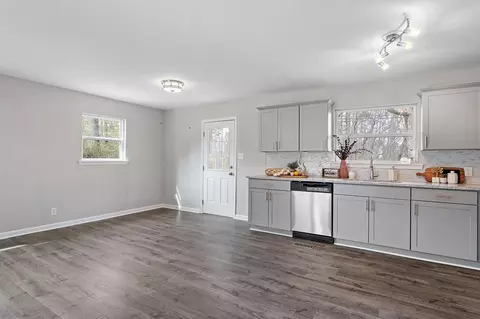 1101 Springdale Dr, Durham, NC 27707 photo 6