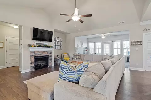 47 Boulder Brook Ln, Benson, NC 27504 photo 13